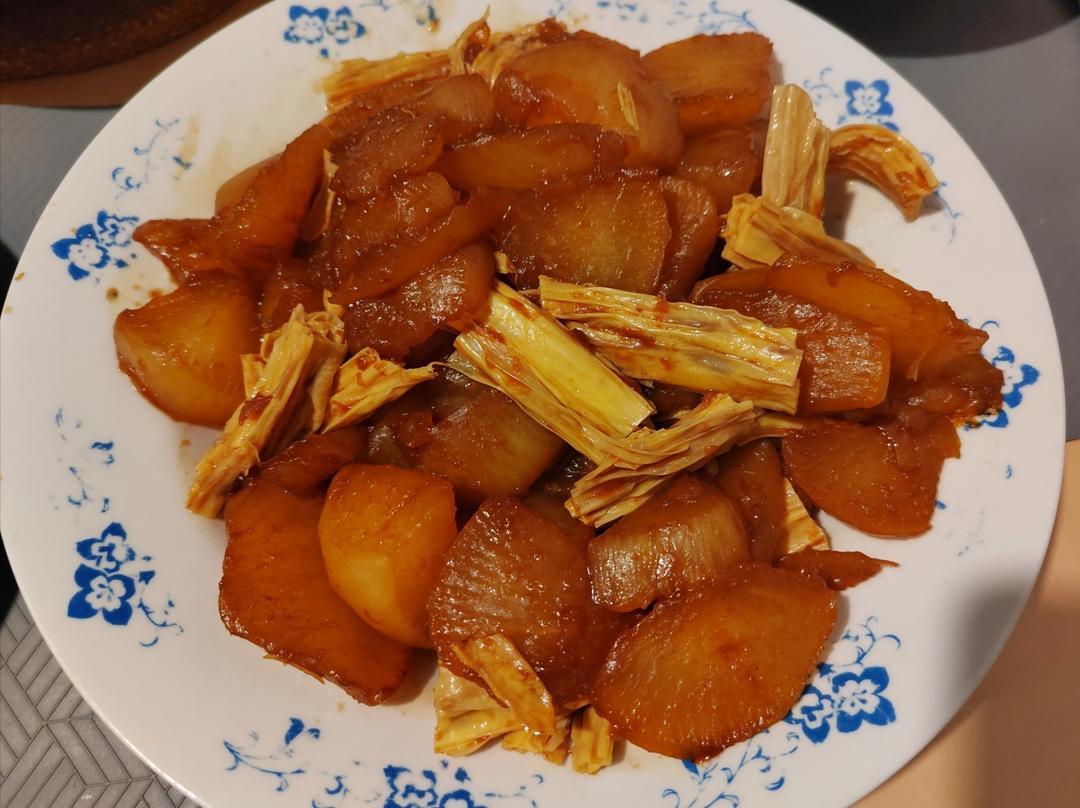 红烧白萝卜块/比肉还好吃的素菜