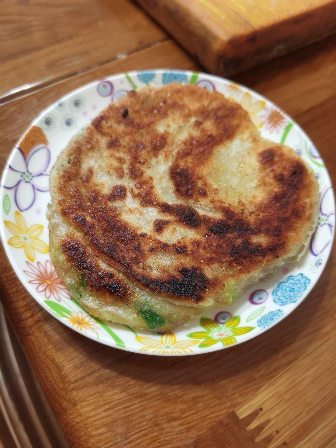 葱油饼，葱花饼，多做些冻起来可以当快手早餐哦！