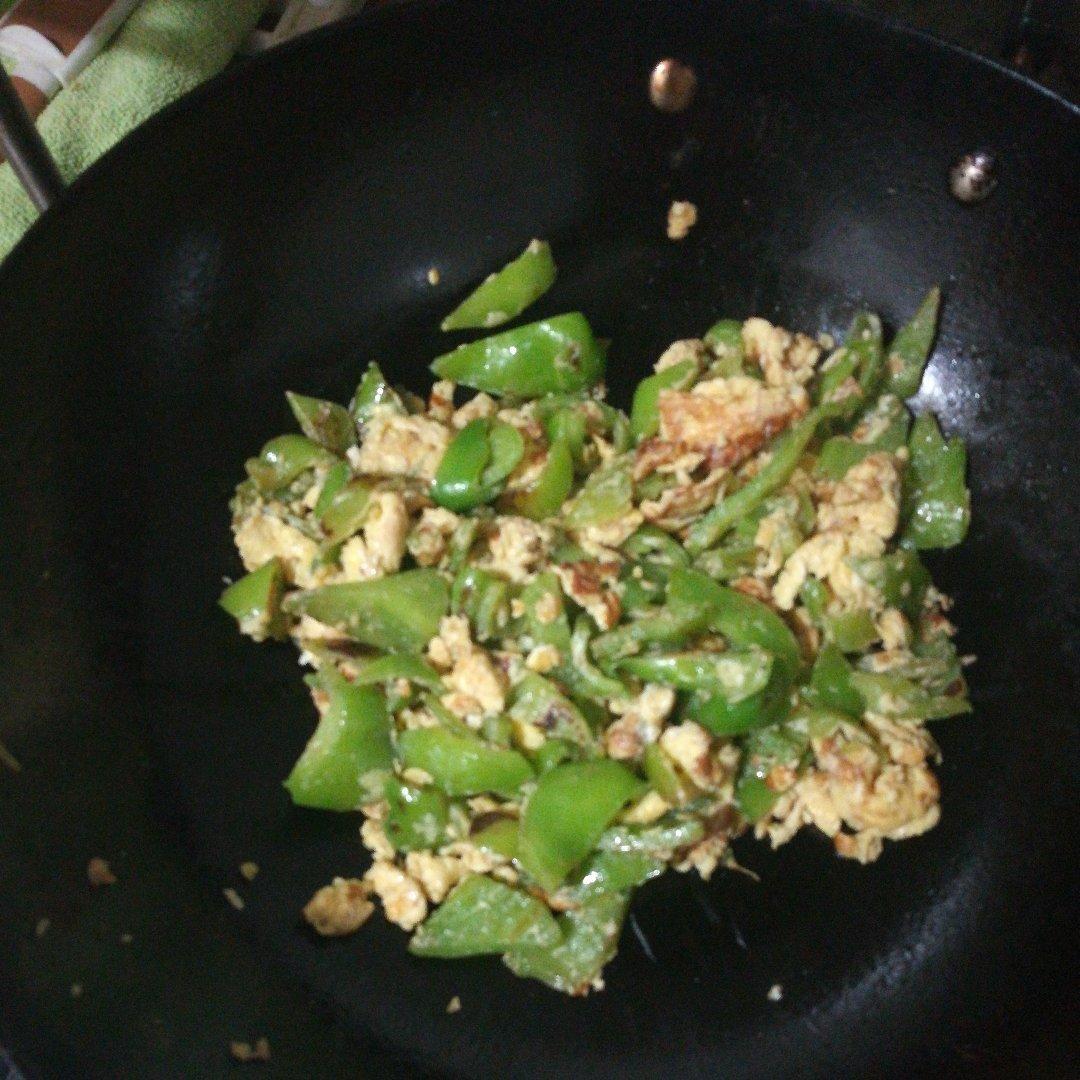 尖椒炒鸡蛋