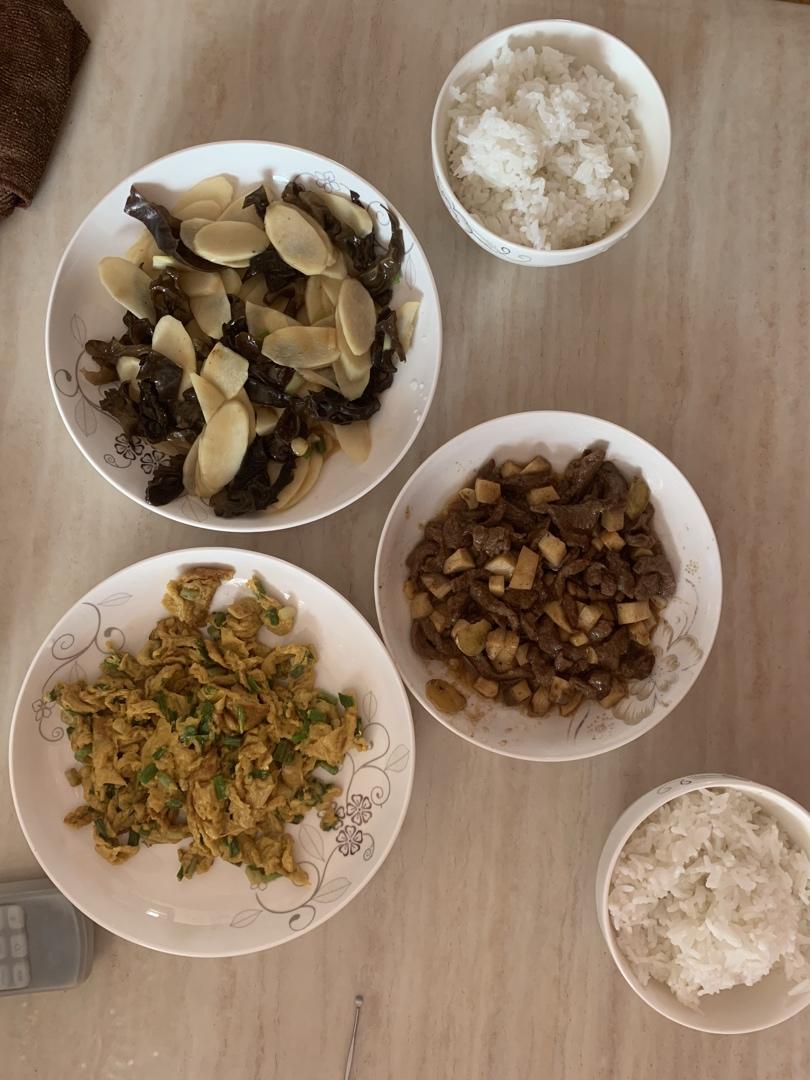 杏鲍菇炒牛肉粒