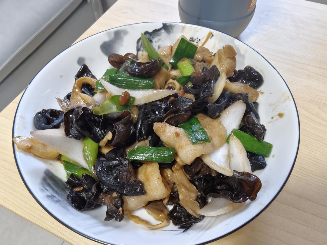 酱香平菇炒肉片