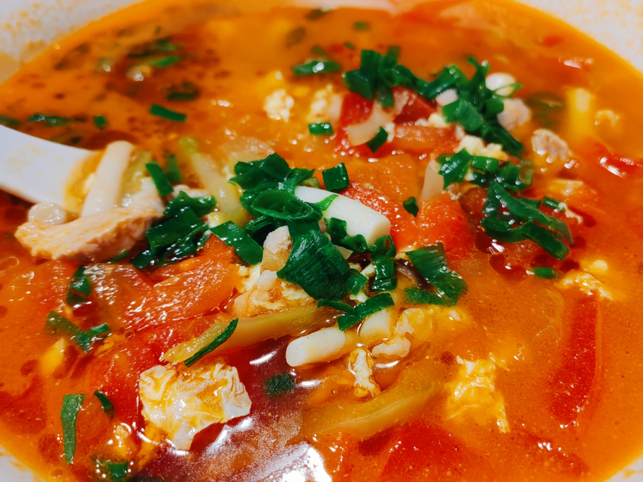 榨菜肉丝番茄鲜汤的做法