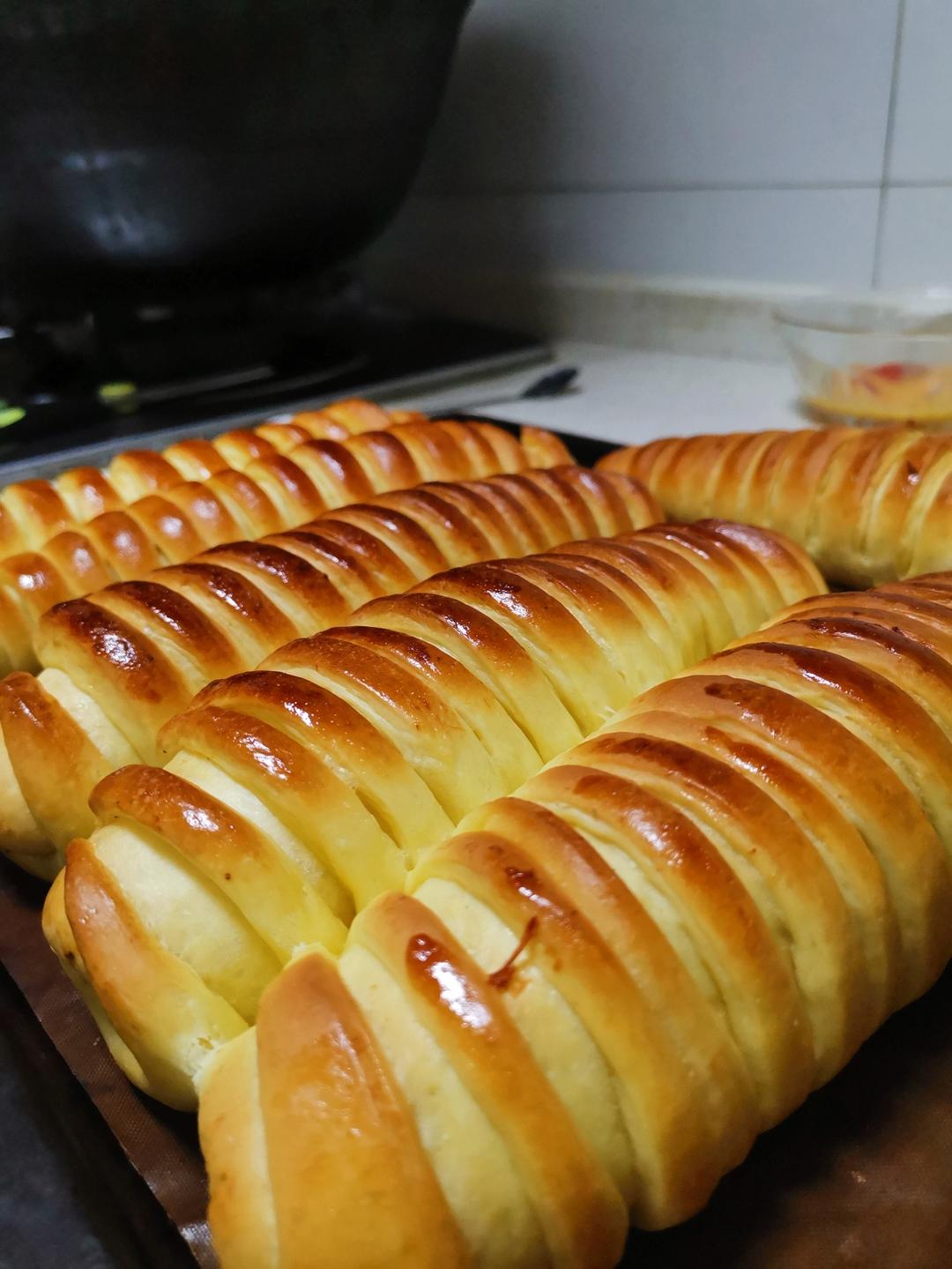 毛毛虫肉松面包