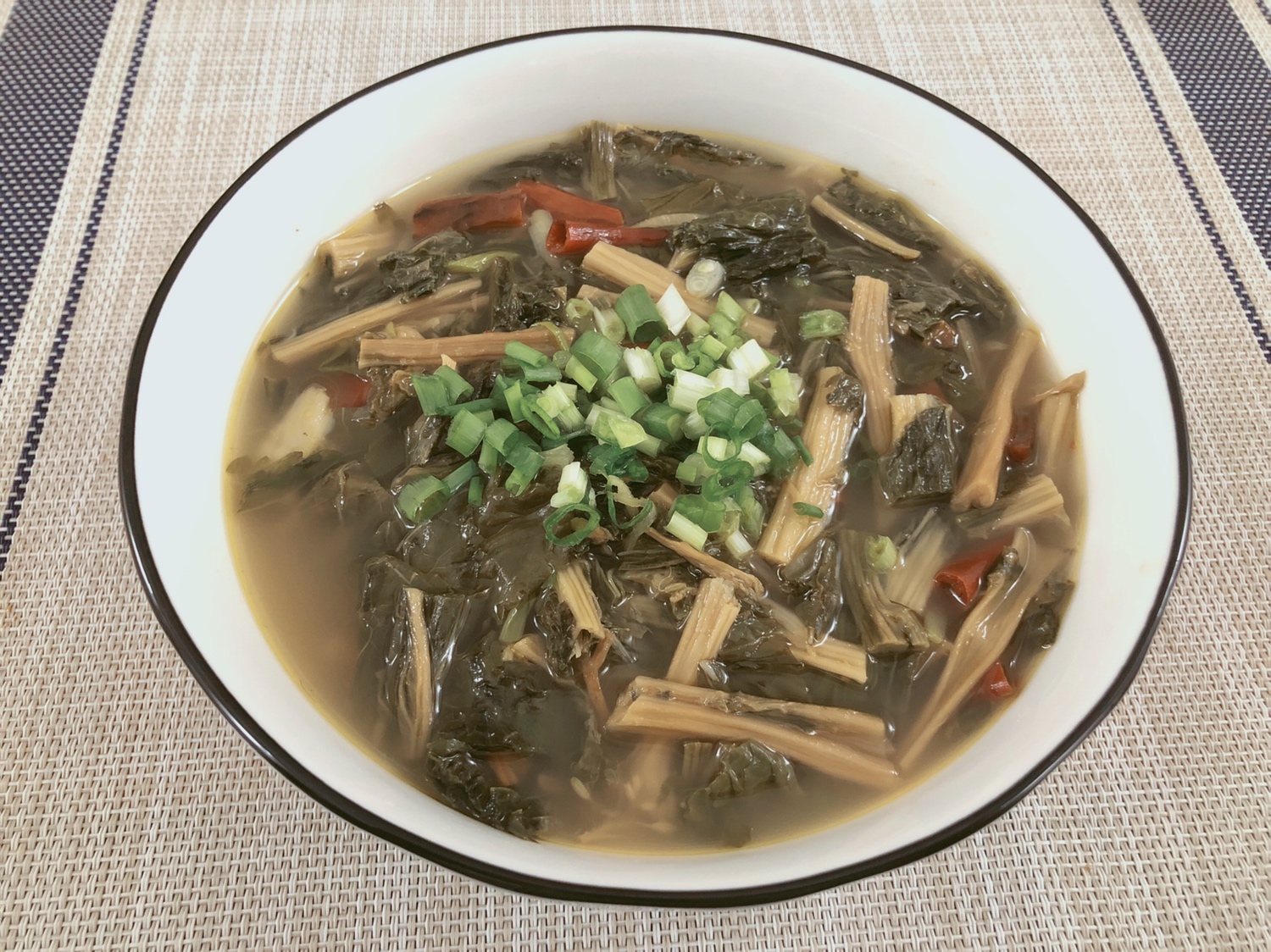 干菜（干油菜苔）汤的做法