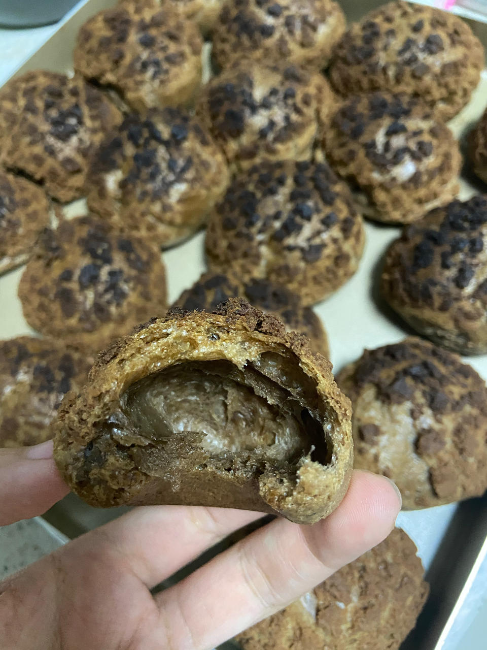 详解巧克力酥皮泡芙（奥利奥奶油夹心）