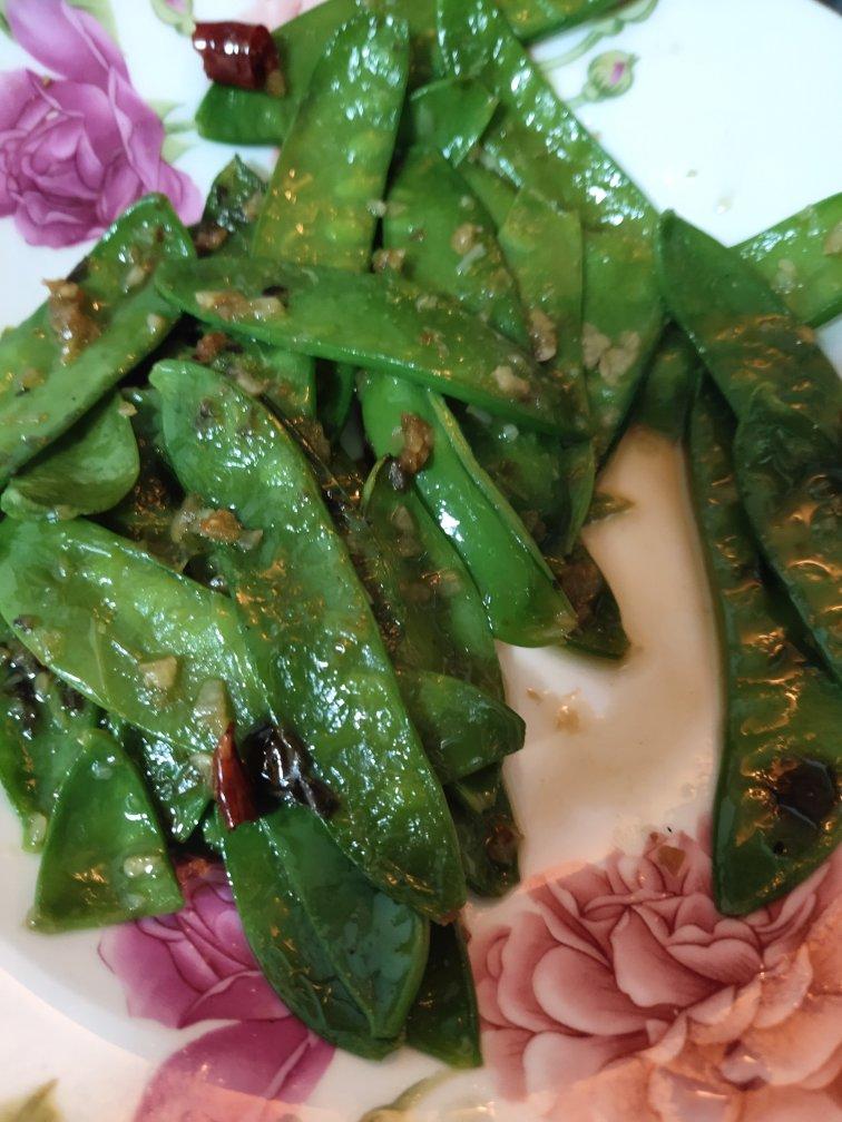 蒜蓉清炒荷兰豆，简单好做又好吃