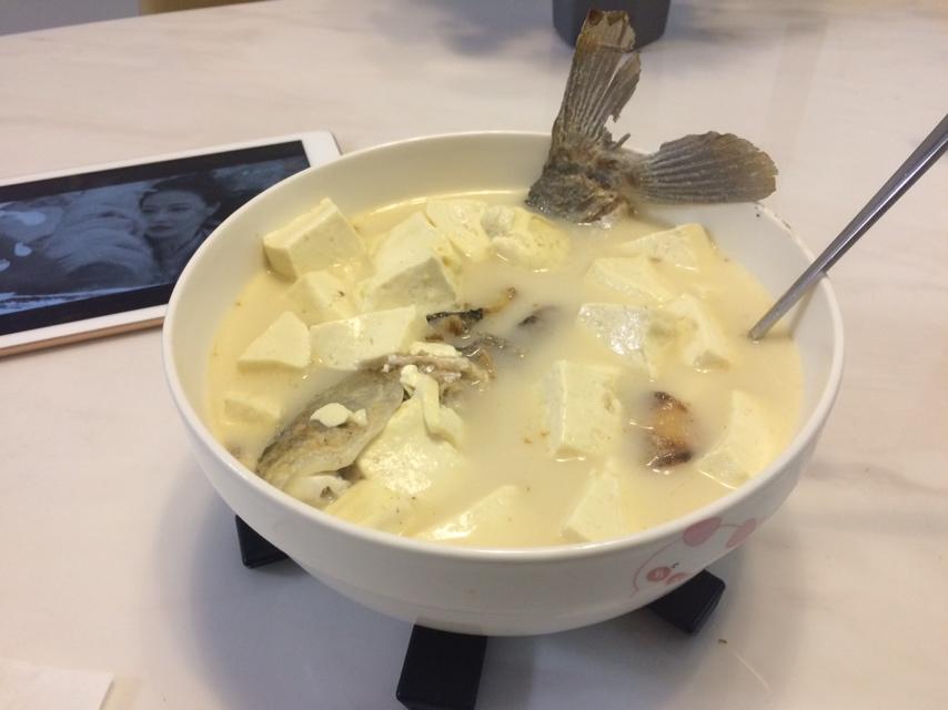 鲫鱼豆腐汤