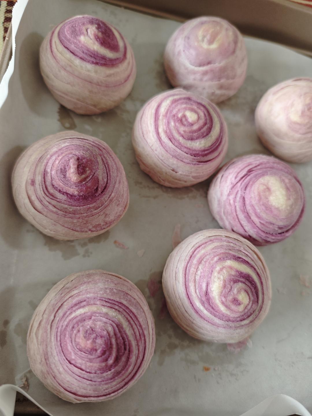 彩色螺旋蛋黄酥