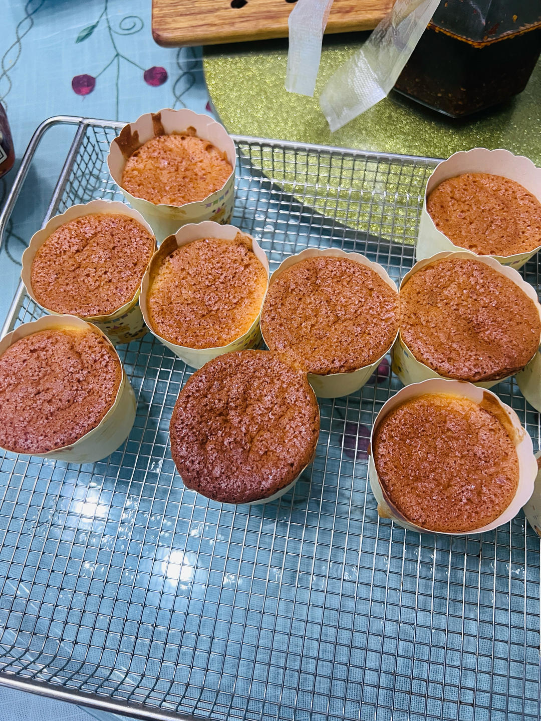 如云朵般柔软的蛋糕｜纸杯长崎蛋糕配方来啦！