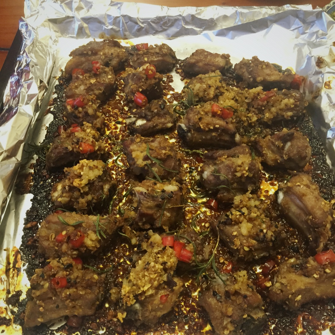 香到骨头里的蒜香排骨（烤箱）