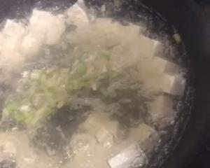 豆腐肉片汤超级好吃的做法 步骤8