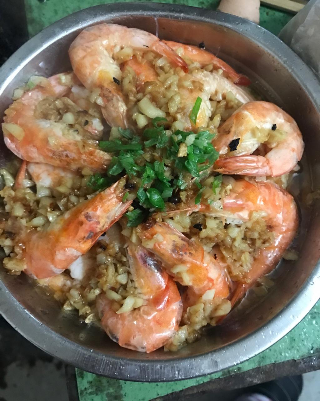 虾最美味的吃法必须是这个——蒜蓉蒸虾（多动图，孔瑶的食谱）