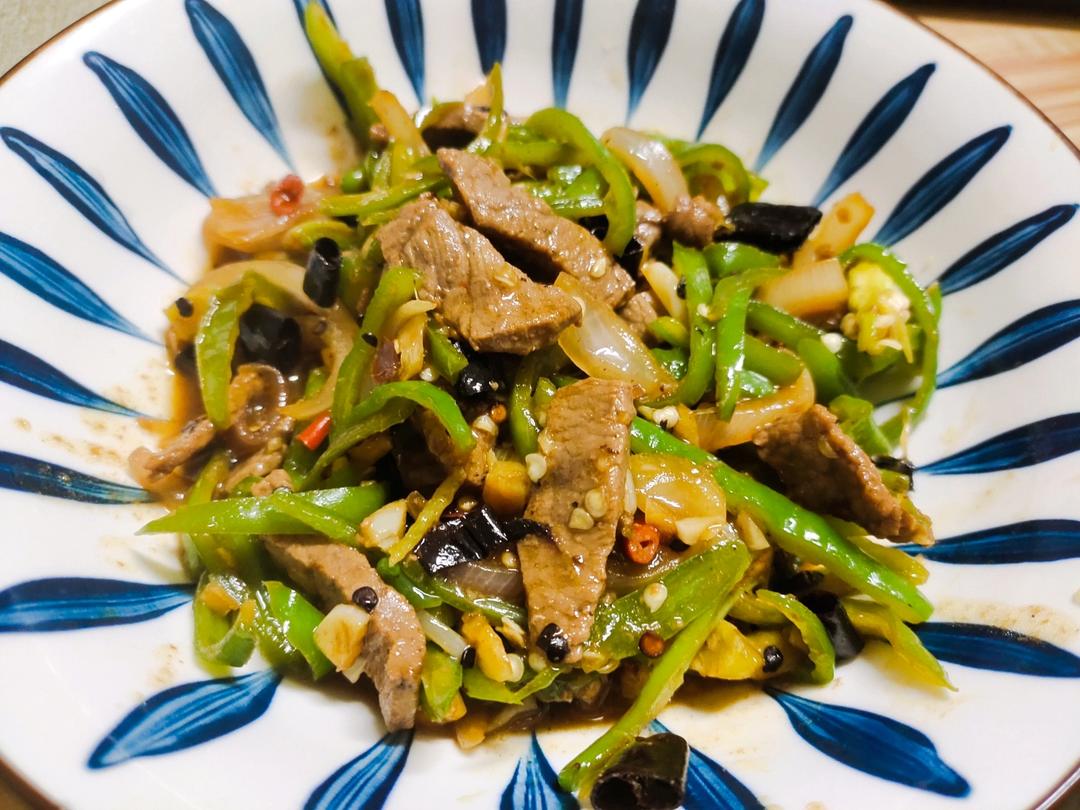 【小高姐】青椒牛肉 如何炒出嫩滑的牛肉
