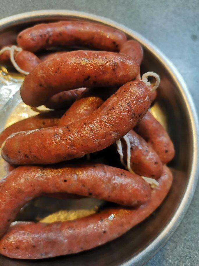 自制黑椒风味脆皮肠--多图详解手工灌肠