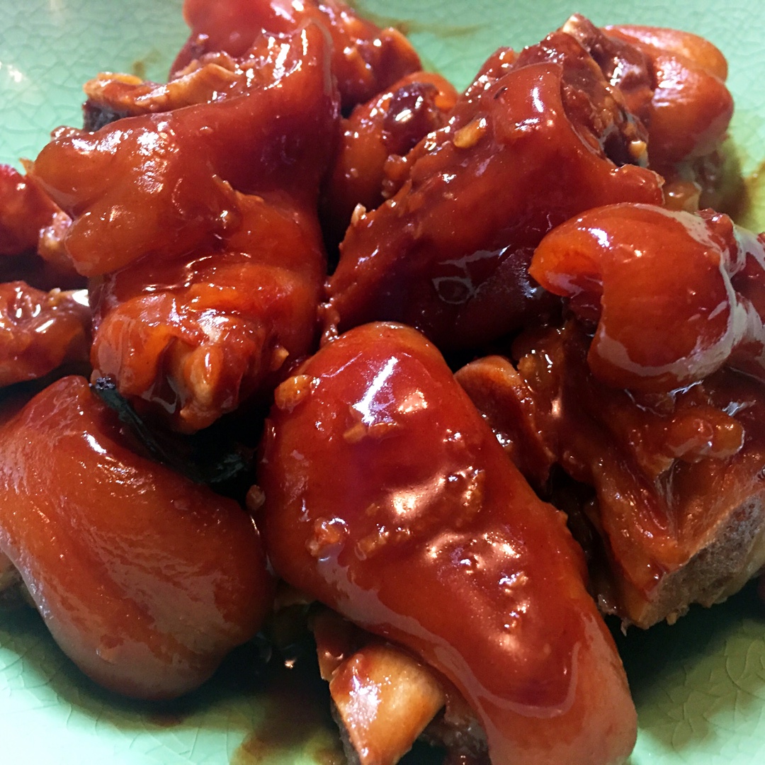 南乳花生猪脚煲