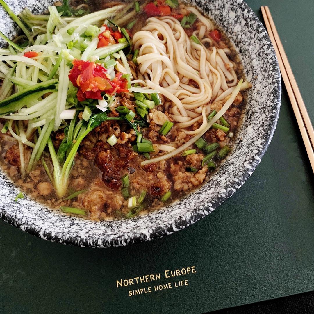 肉酱米粉