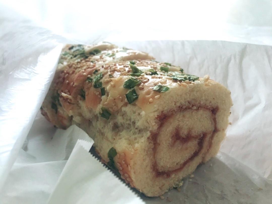 厨师机版肉松香葱面包卷——附香浓肉松做法