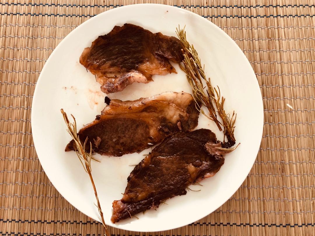 煎牛排