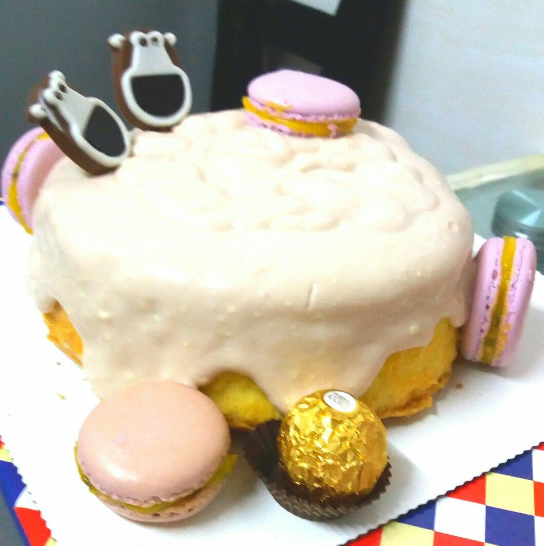 一个很正经的雪崩蛋糕－四种蛋糕体、两种冰激凌夹心、四种淋面