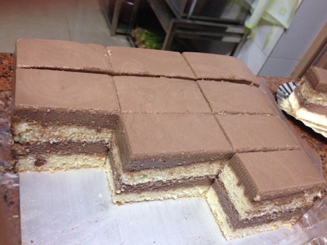 巧克力方形慕斯蛋糕