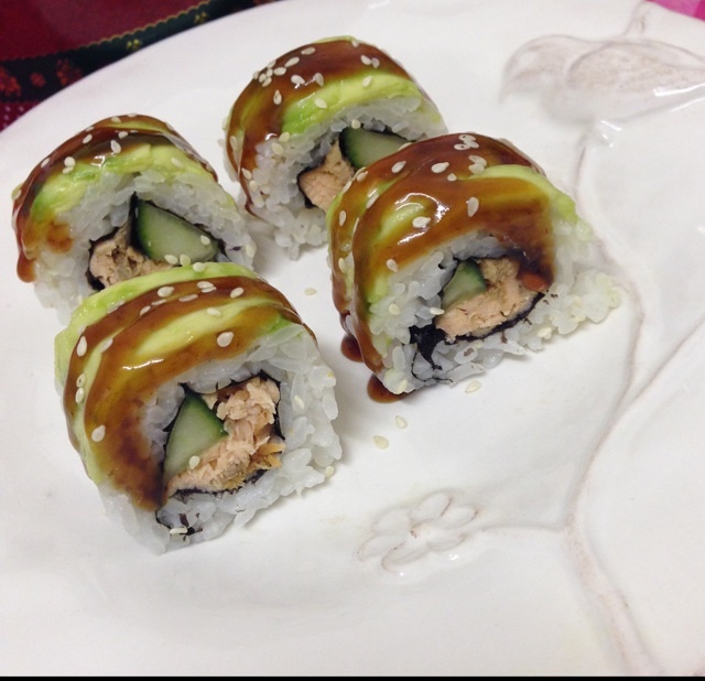 Teriyaki Salmon and Avocado sushi照烧三文鱼牛油果寿司的做法