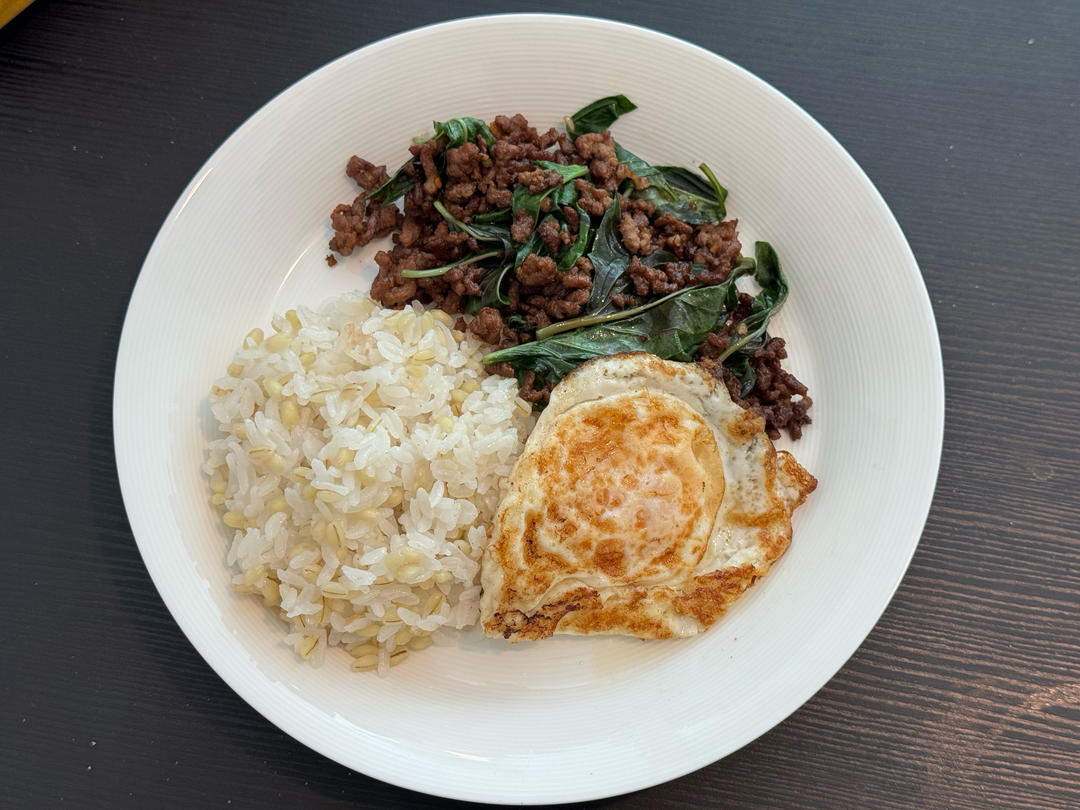 泰式打抛牛肉/猪肉碎饭