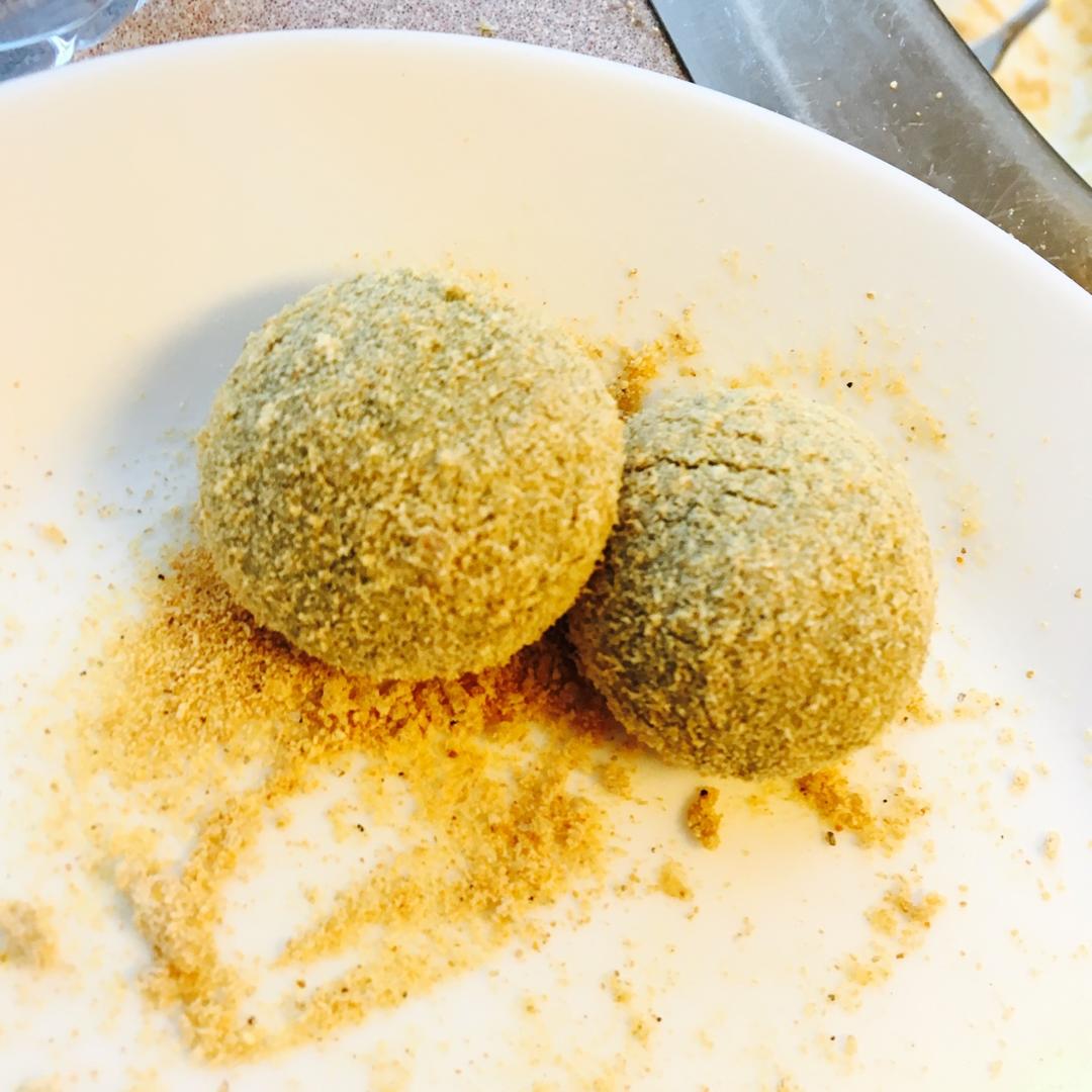 njr做的黄豆粉滚汤圆(伪驴打滚)