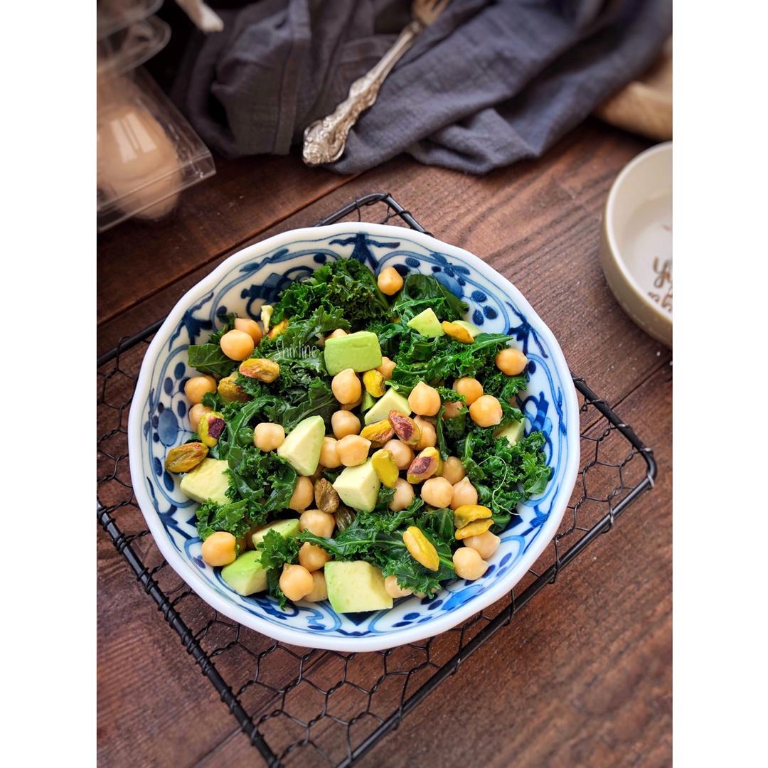 不吃沙拉会挂
Luscious salad