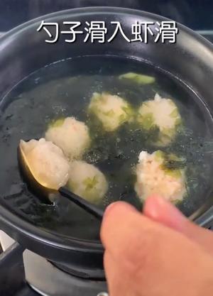 虾滑紫菜汤的做法 步骤3