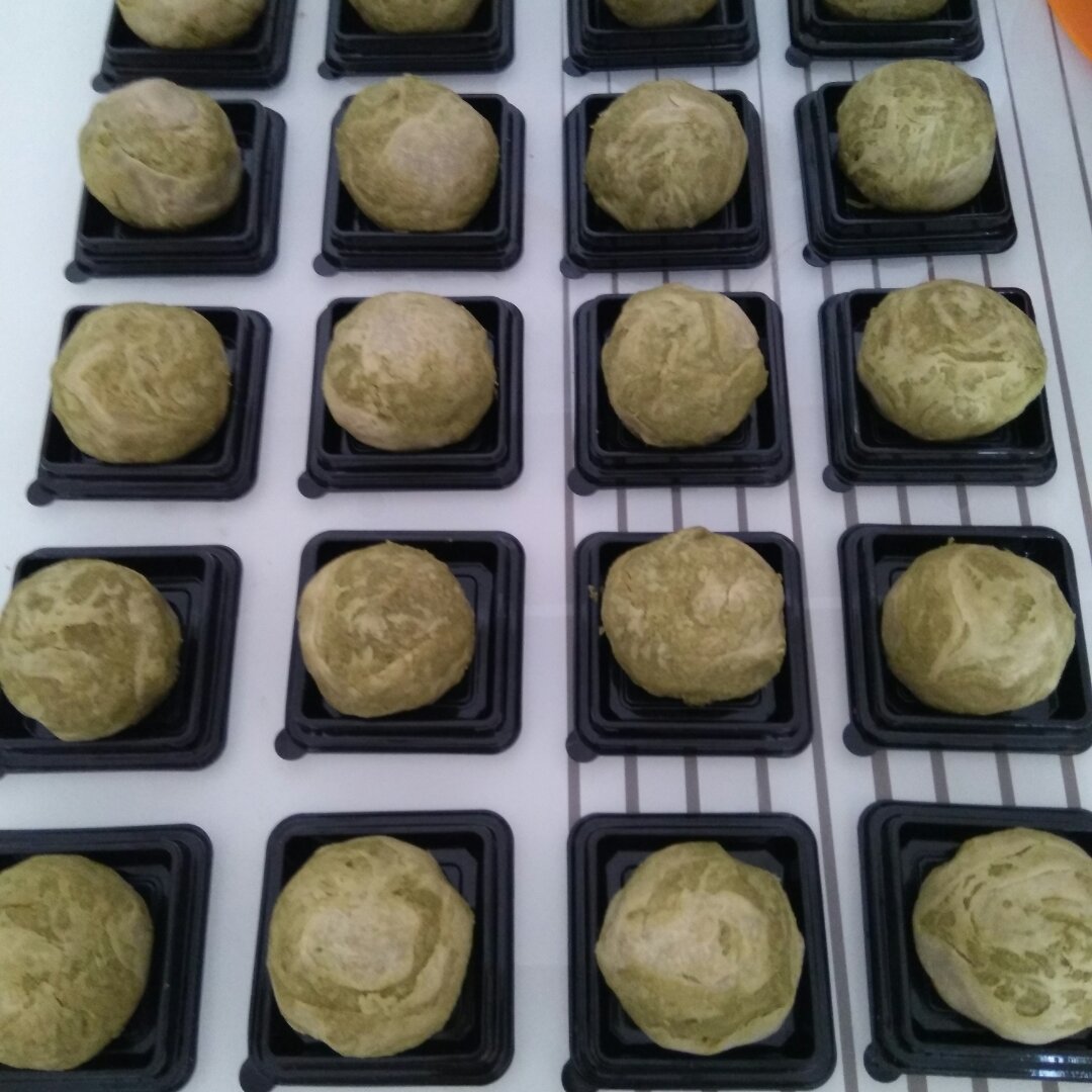 蛋黄酥~紫薯、抹茶、原味~花好月圆，中秋快乐~内附一次做六色蛋黄酥方法~