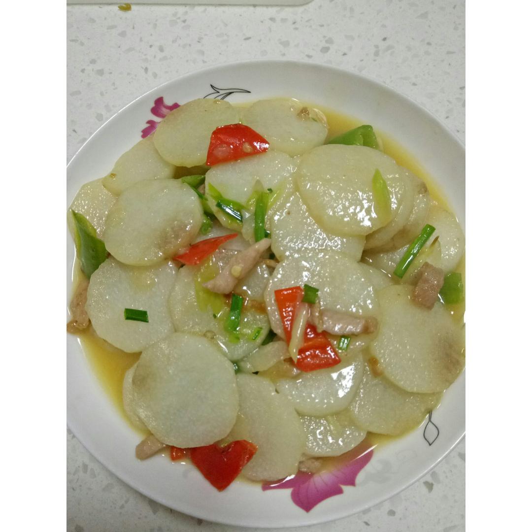 嗨娟子做的肉炒淮山