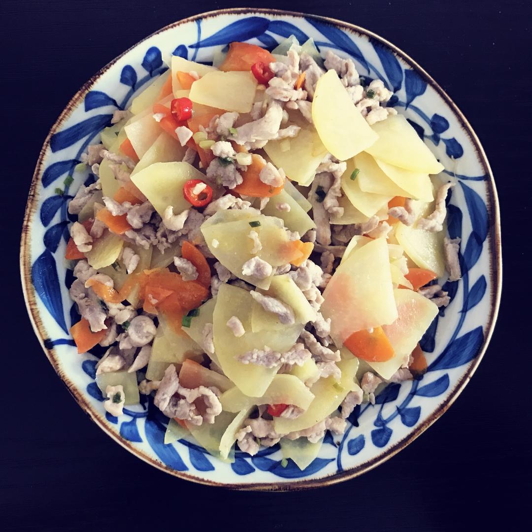 肉炒青椒土豆片