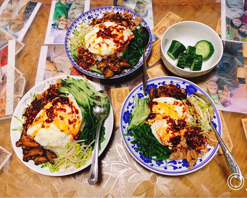 搬来一个很赞的韩式拌饭的方子