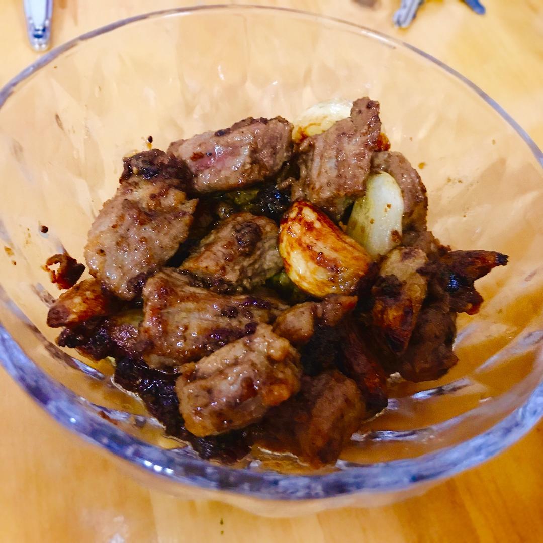 黑蒜子牛肉粒