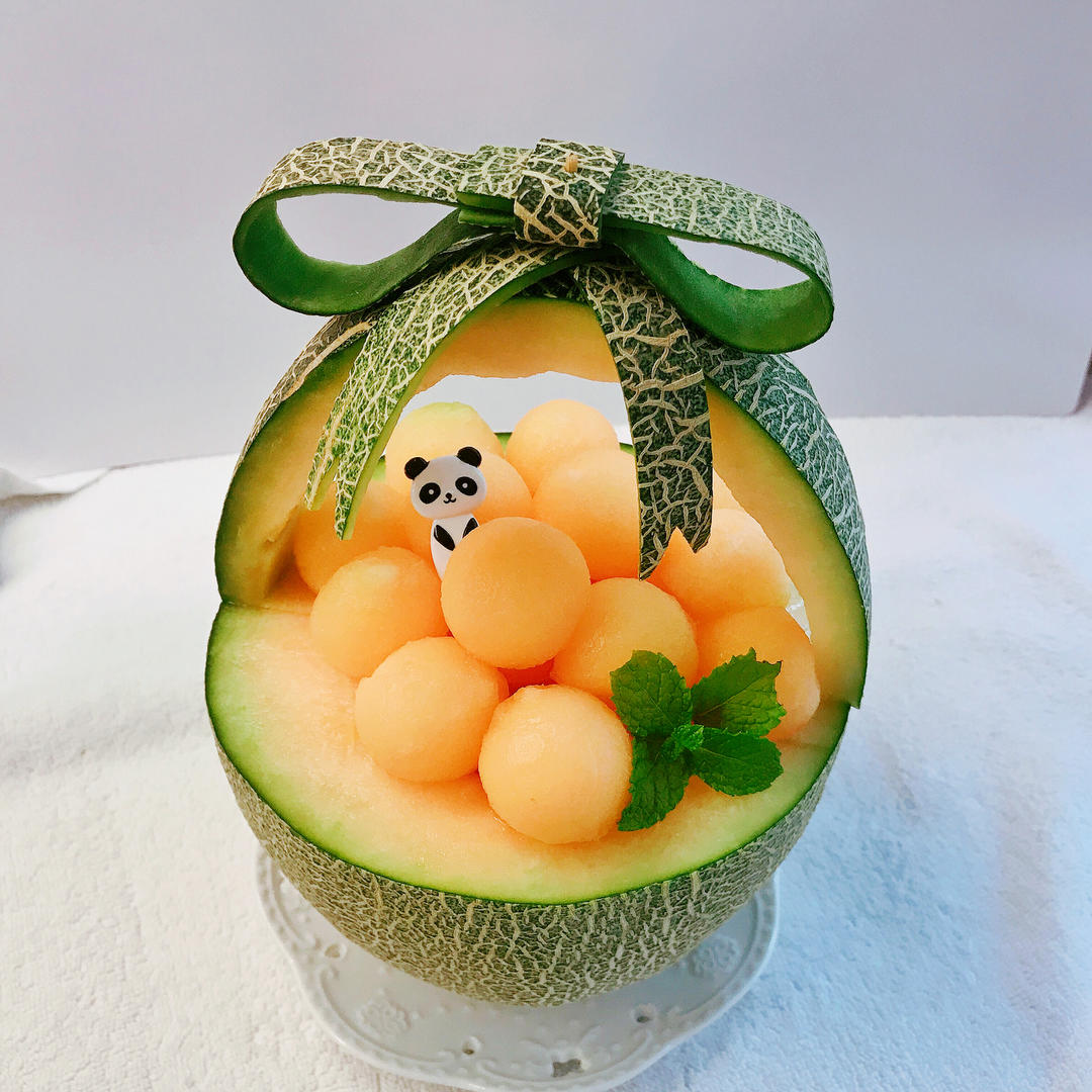 少女心爆棚的哈密瓜水果篮