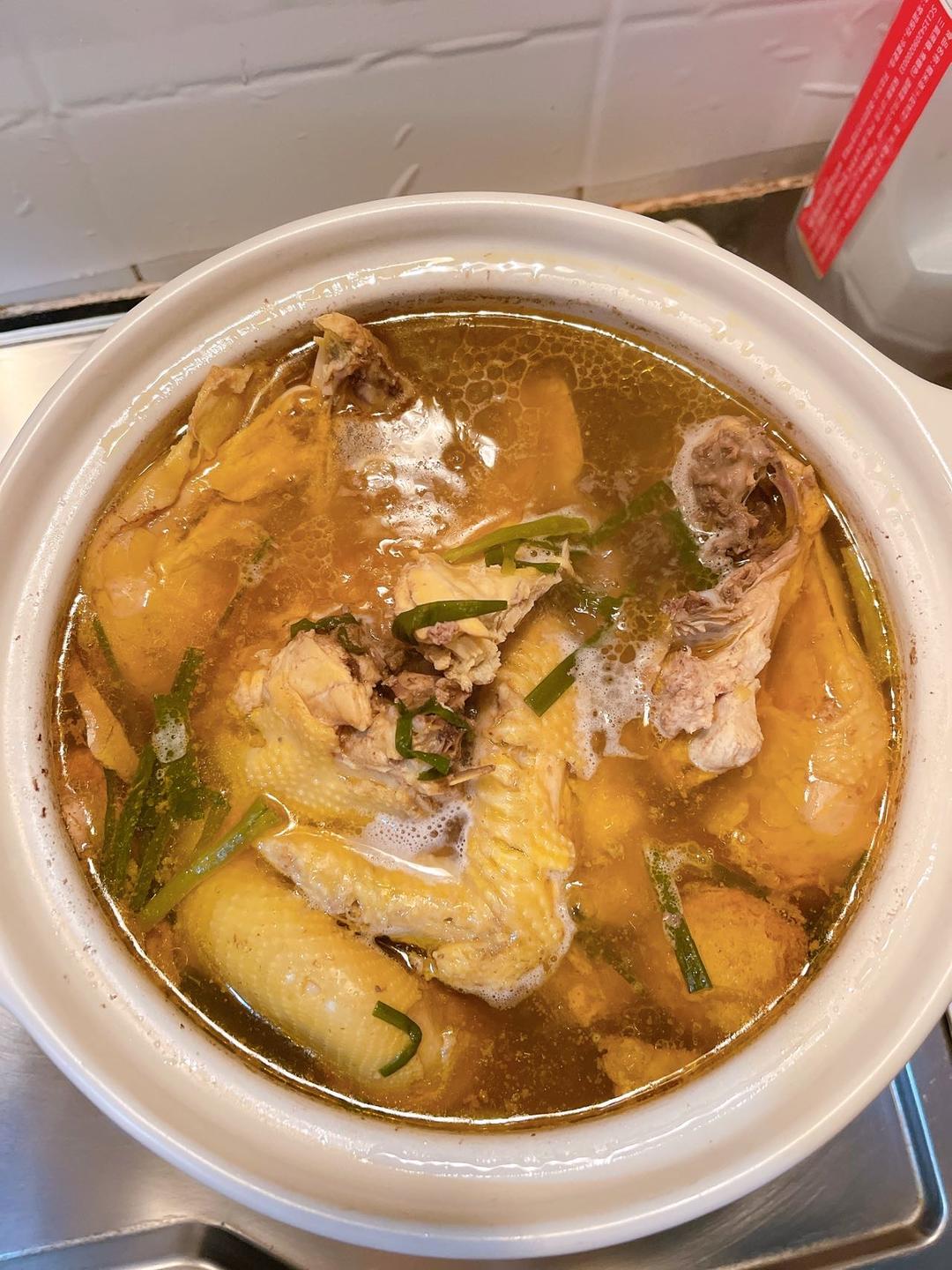 鲜美无敌：清炖鸡汤🐔