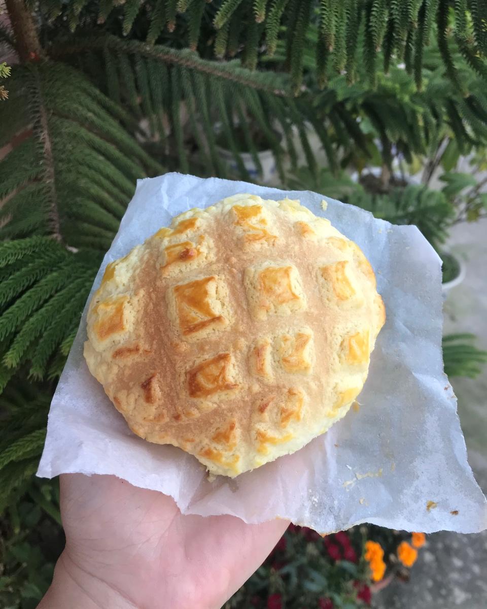 好吃到炸裂的港式菠萝包（附带制作酥皮的小视频）