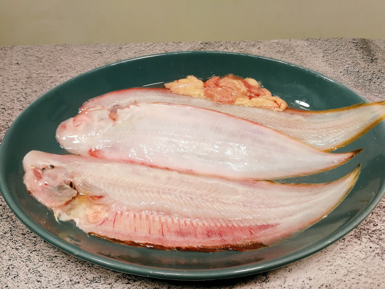 小岛上—红烧玉秃鱼的做法 步骤2