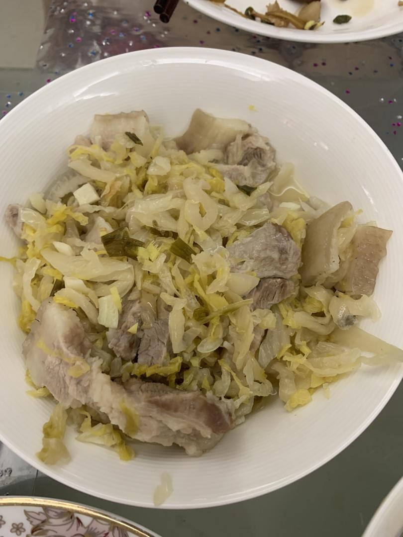 酸菜汆白肉