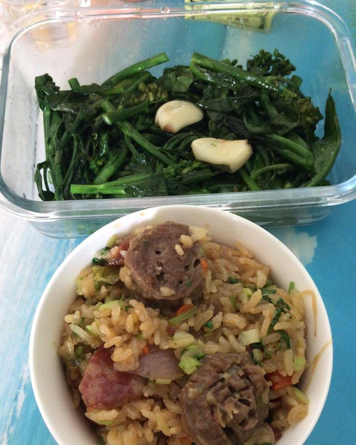 电饭煲香肠焖饭