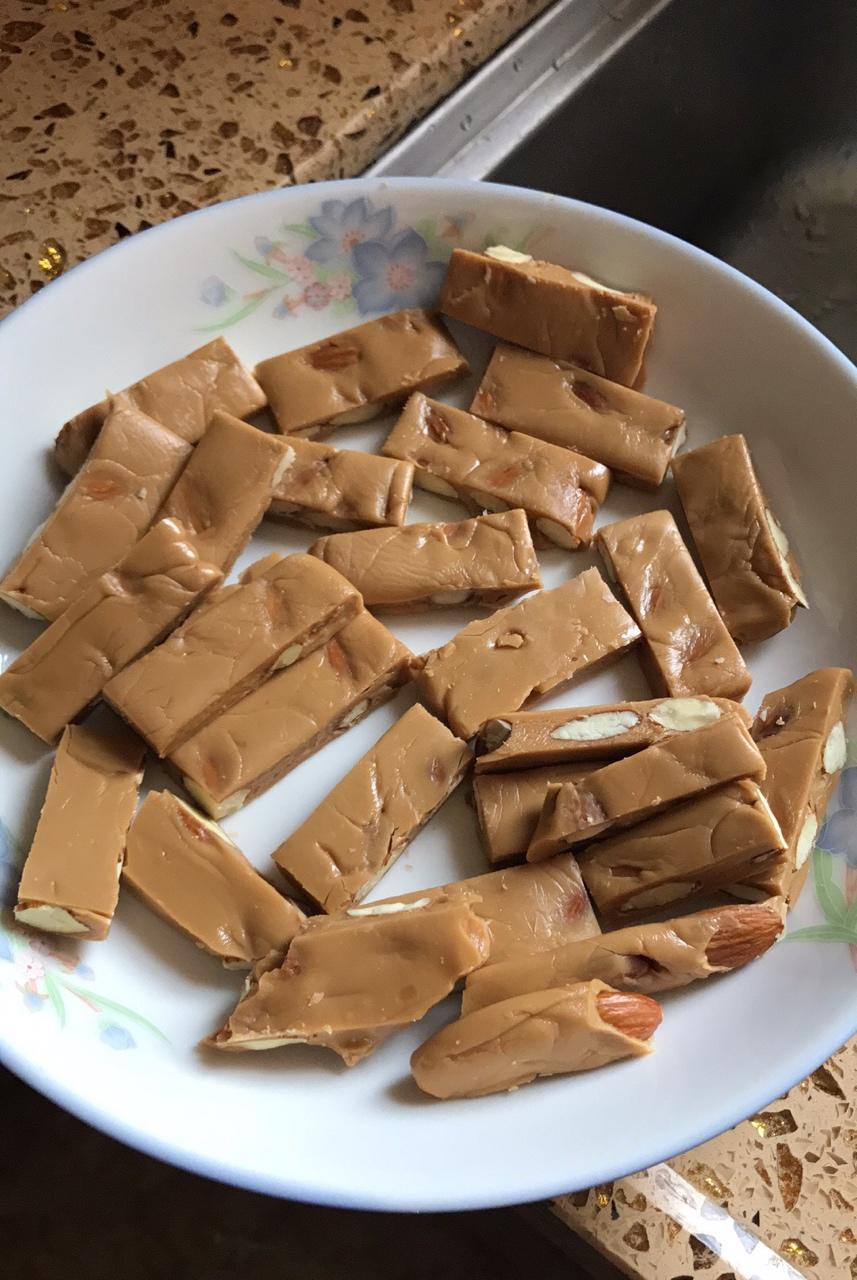 超详细的淡奶油版牛轧糖！