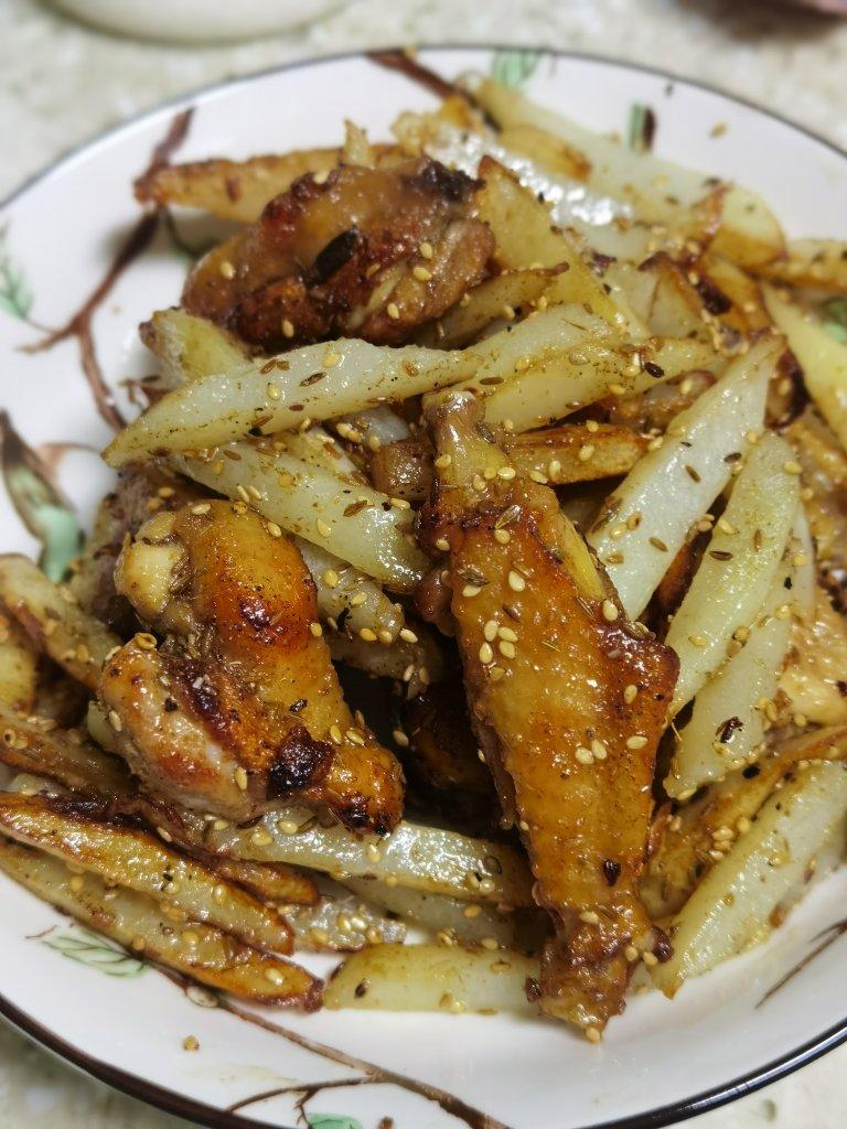 好吃到舔手‼️比烧烤还好吃的孜然鸡翅土豆