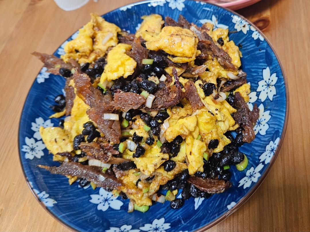 豆豉鲮鱼炒蛋