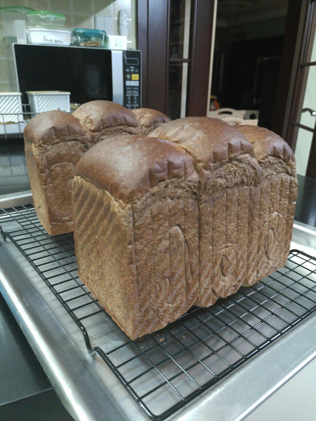 双倍浓郁的可可巧克力吐司