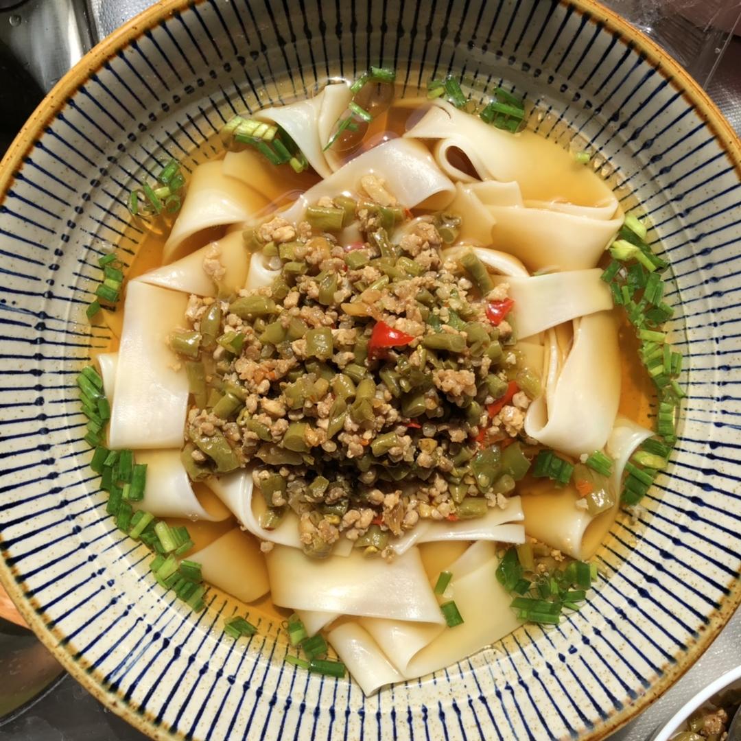 酸豆角肉末面（弗兰人的早餐）