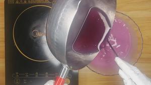 紫薯椰汁千层马蹄糕，广东人的最爱，配方比例详细介绍。新手也能一次成功的做法 步骤10