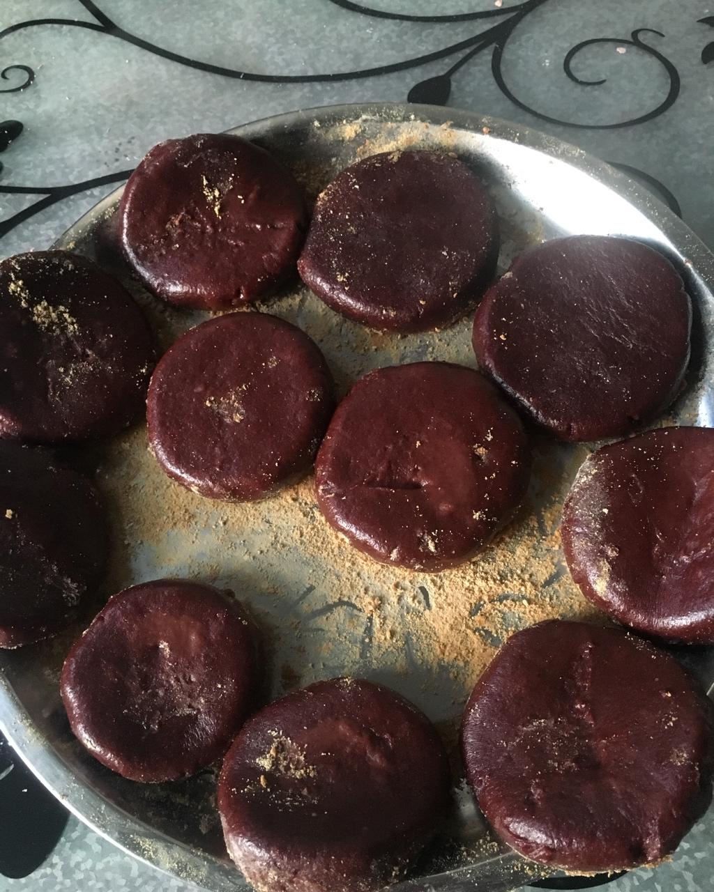 潘二姐做的高粱粑