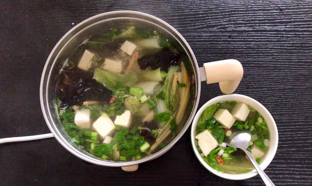 冬季家常菜：白菜炖豆腐