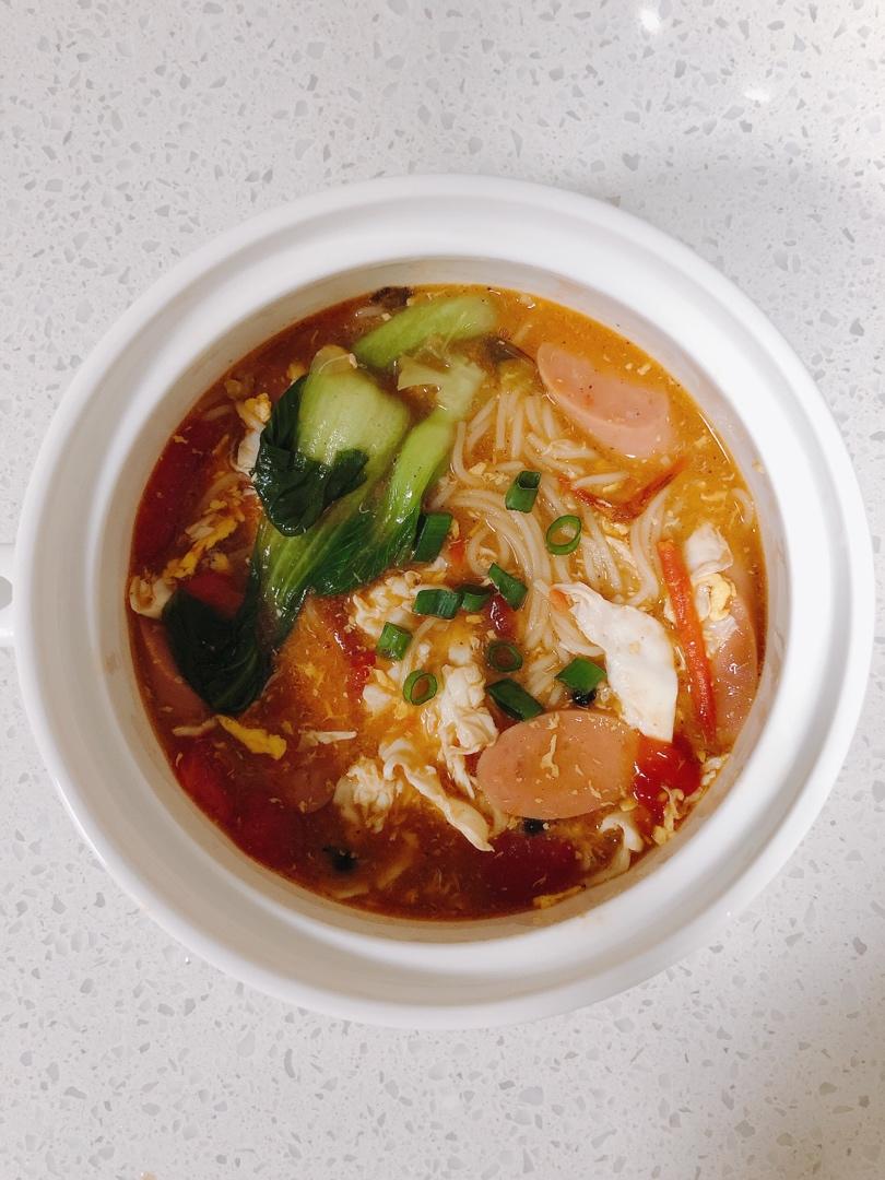 最家常的普通汤面——西红柿鸡蛋龙须面