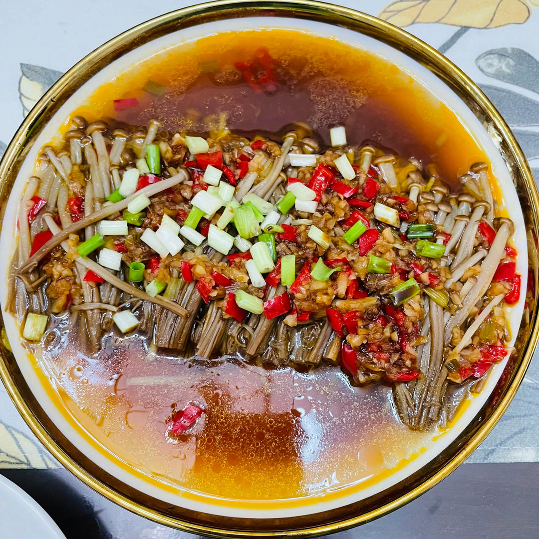 超级下饭的蒜蓉金针菇！好吃到爆